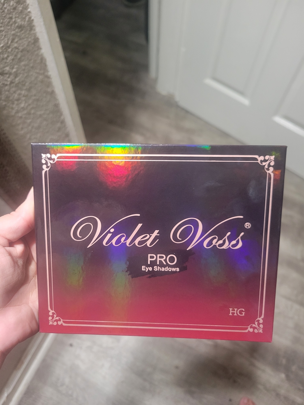 Violet Voss PRO Eye Shadows Palette - Holographic Pink to Purple Packaging